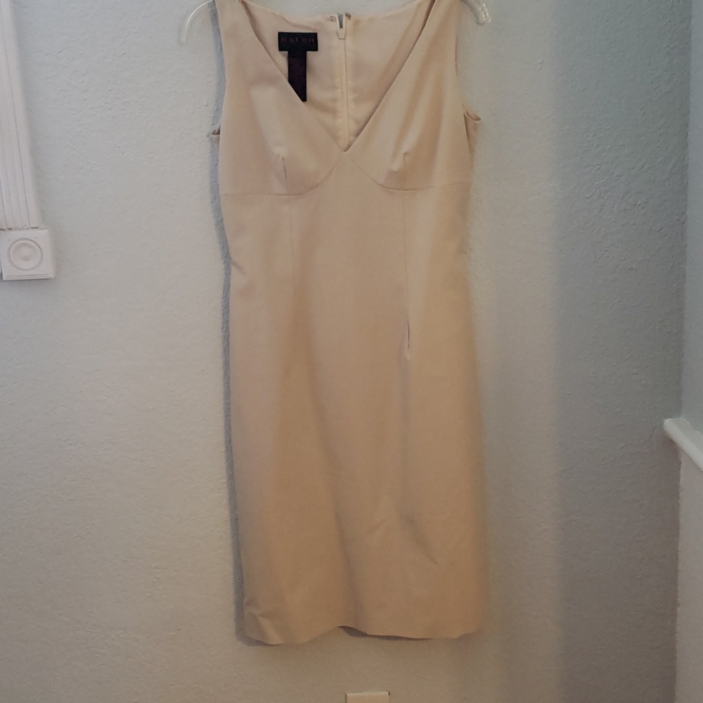 Fitted stretch v neck dress